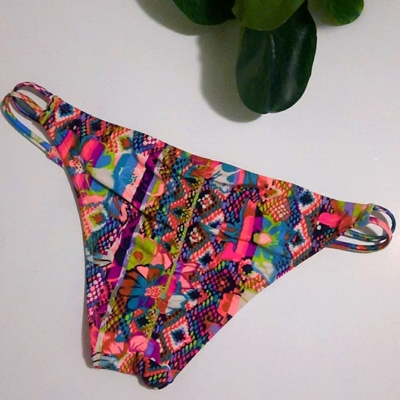 Bikini bottom - Picture 1 of 2